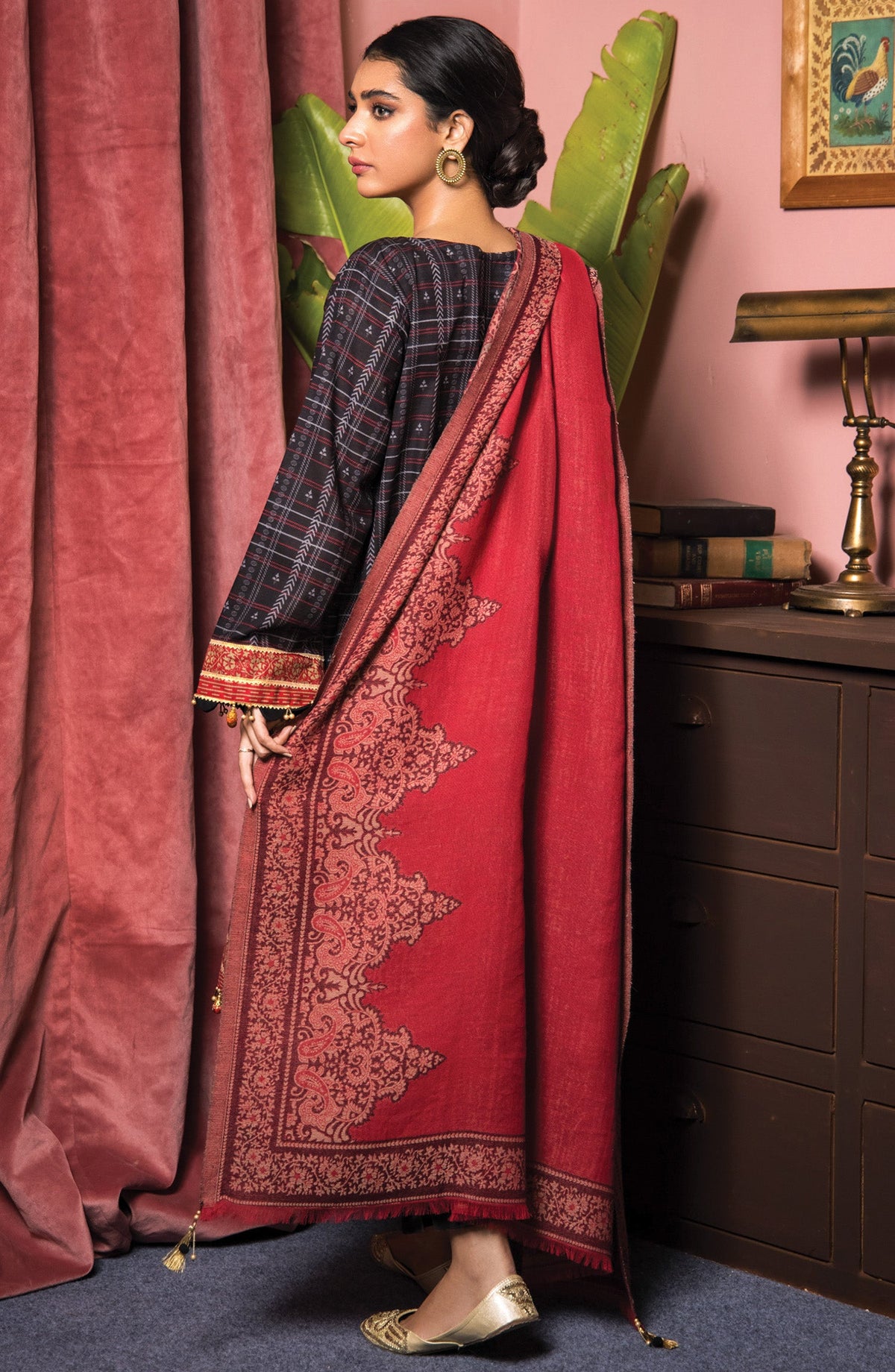Orient - Unstitched 3 Piece Embroidered Khaddar Shirt , Khaddar Pant and Kashmiri Dupatta