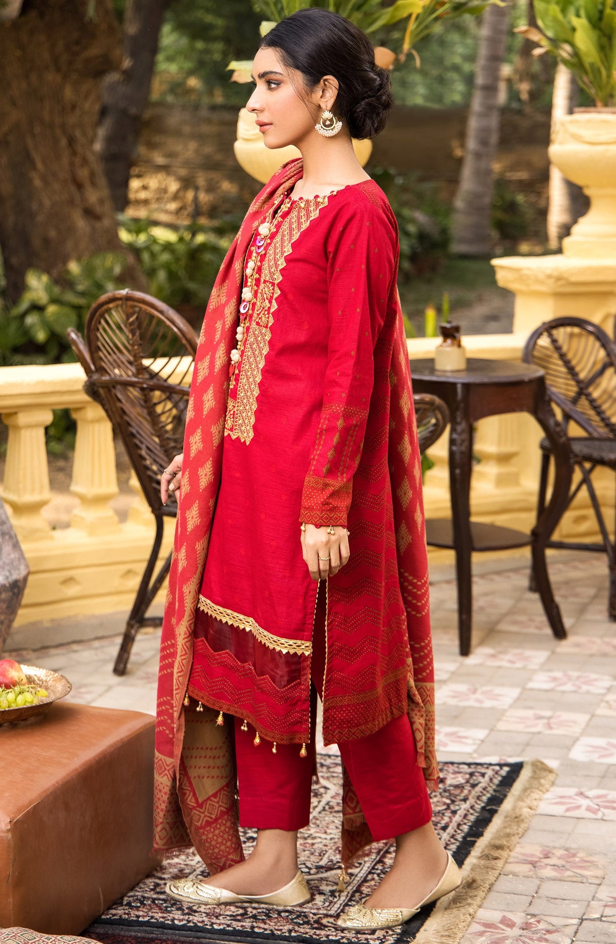 Orient - Unstitched 3 Piece Embroidered Khaddar Shirt , Khaddar Pant and JACQUARD Dupatta