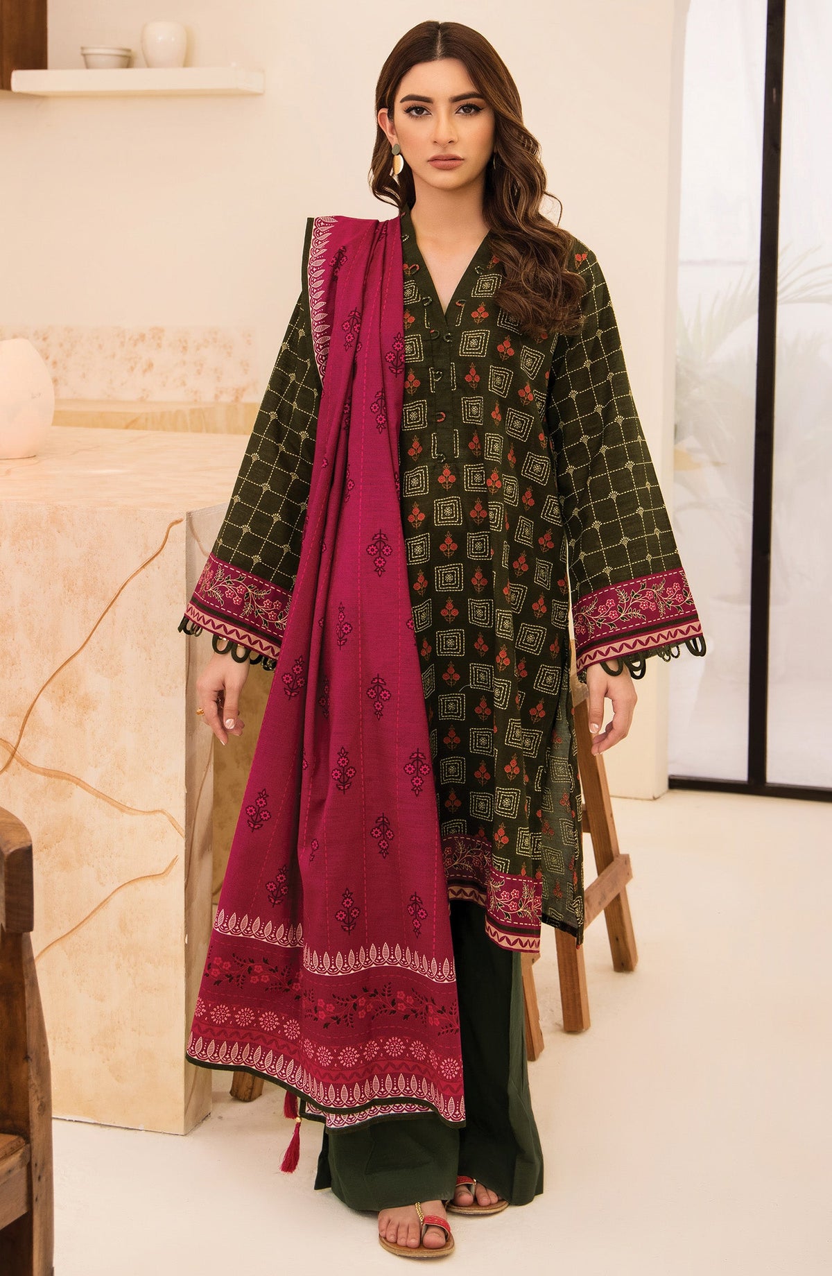 Orient - Unstitched 3 Piece Printed Khaddar Shirt, Pant and Khaddar Shawl Dupatta
