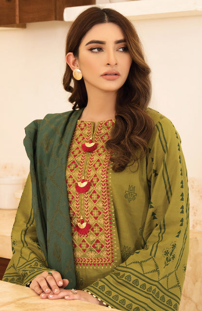 Orient - Unstitched 3 Piece Embroidered Khaddar Shirt , Pant and Khaddar Dupatta
