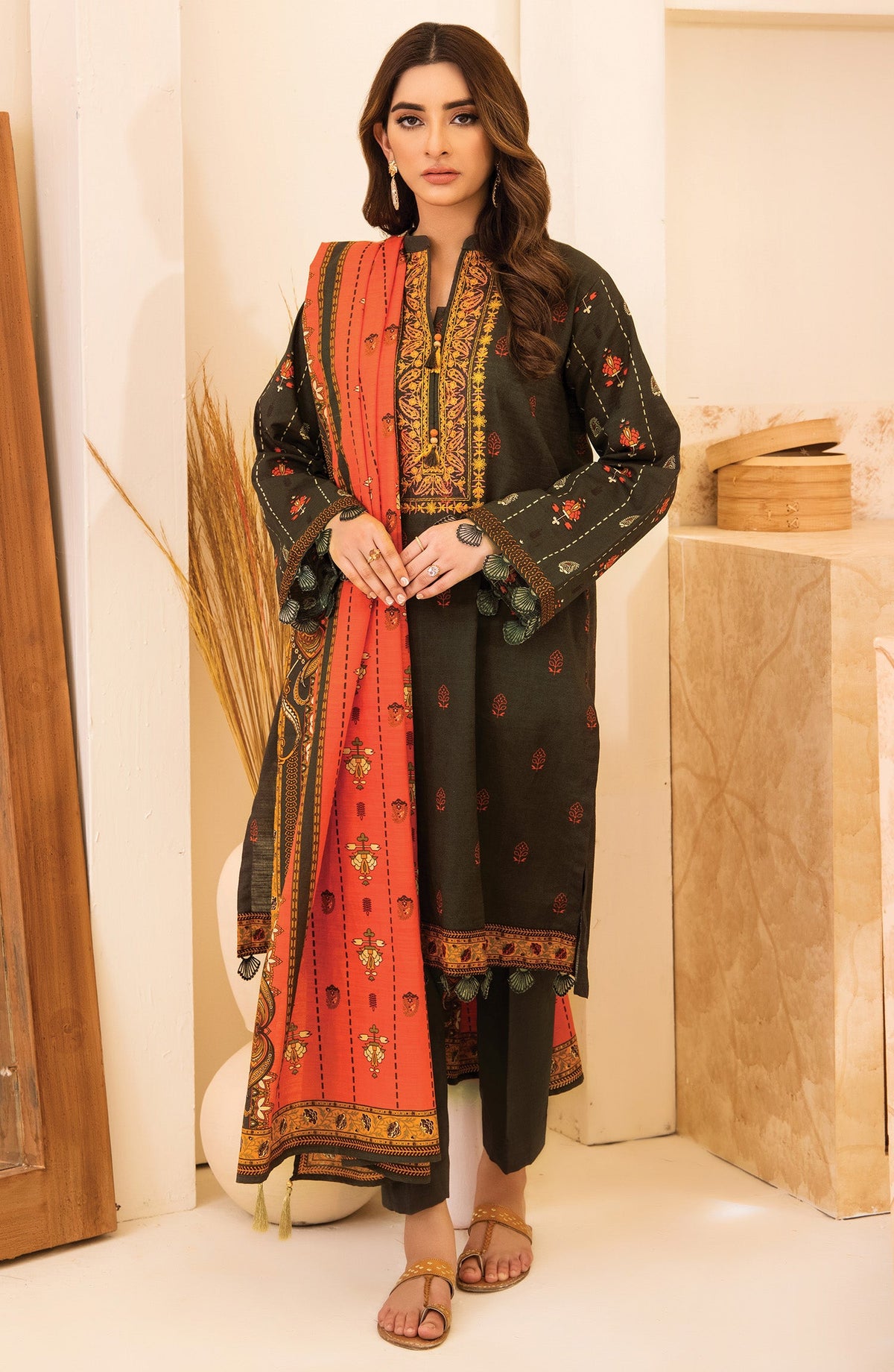 Orient - Unstitched 3 Piece Embroidered Khaddar Shirt , Pant and Khaddar Dupatta