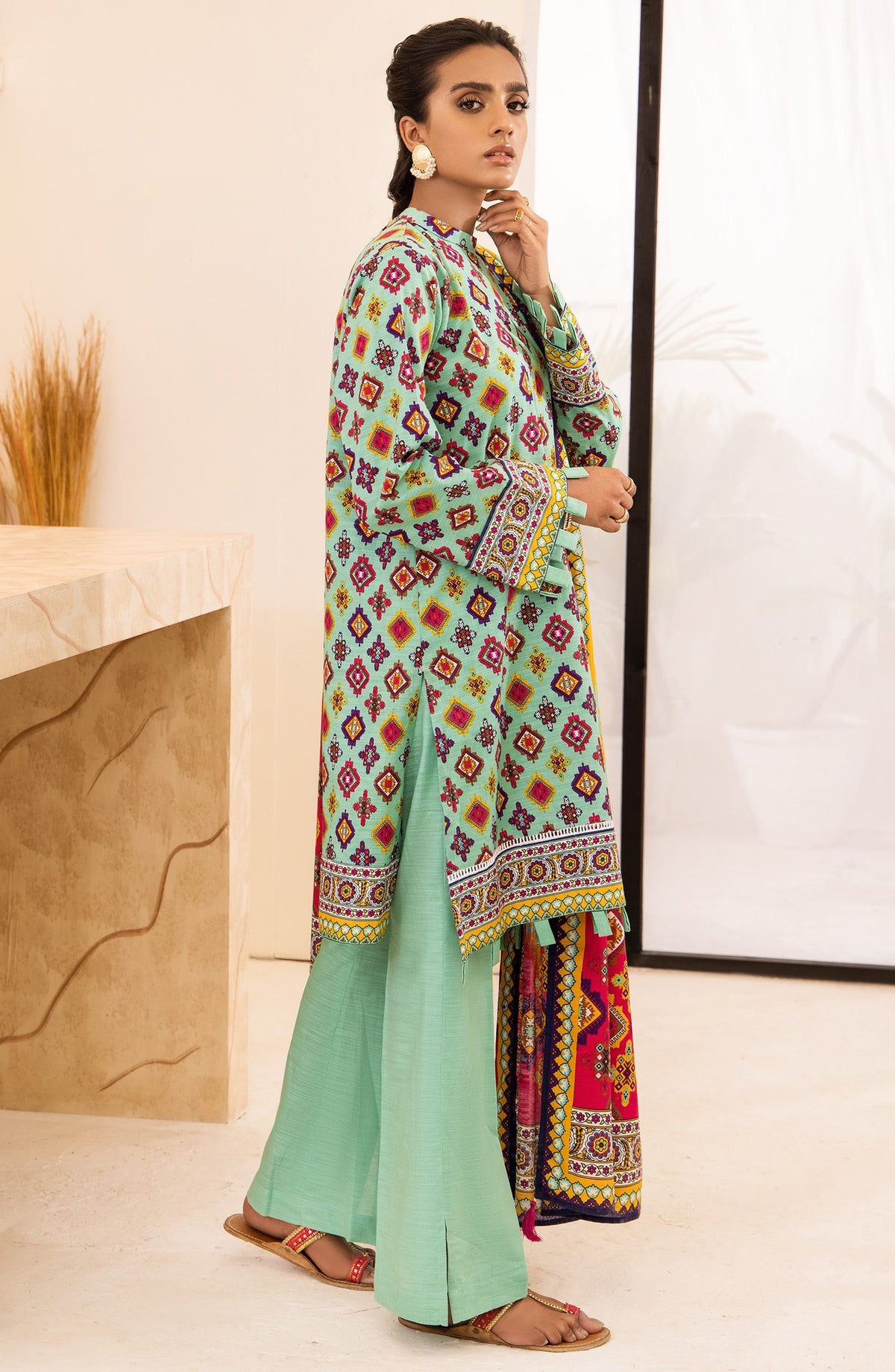 Orient - Unstitched 3 Piece Printed Khaddar Shirt, Pant and Khaddar Shawl Dupatta