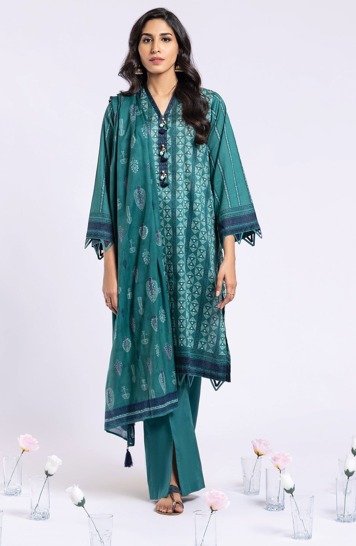Orient - Unstitched 3 Piece Printed Lawn Shirt , Cambric Pant and Lawn Dupatta