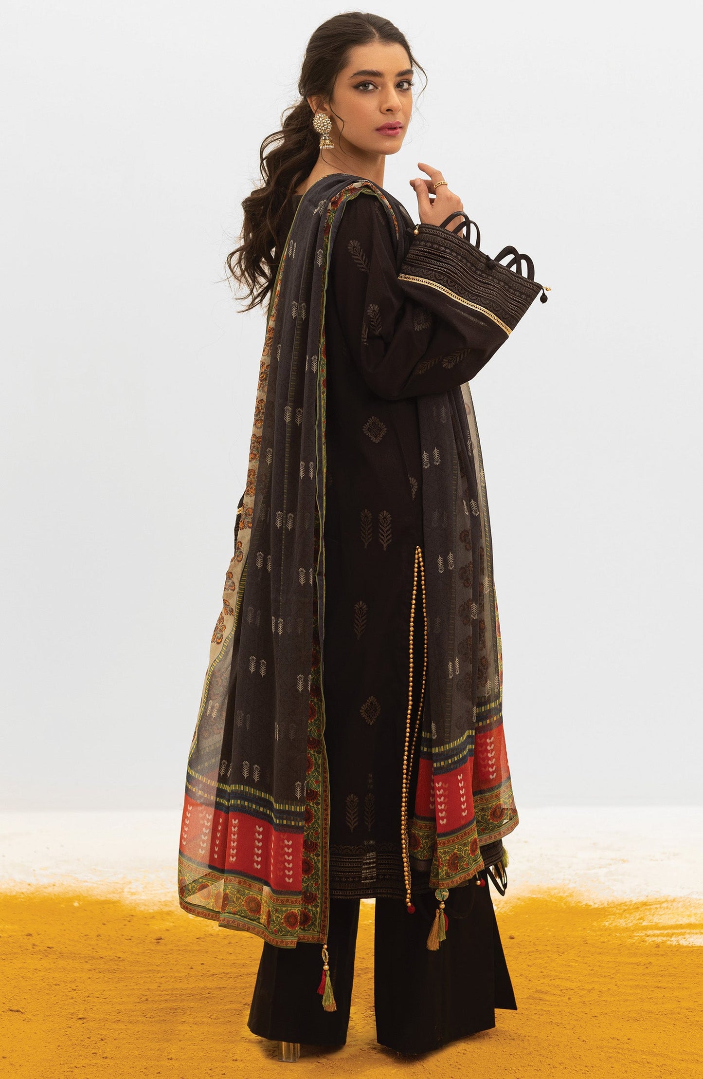 Orient - Unstitched 3 Piece Embroidered Jacquard Shirt , Cambric Pant and Chiffon Dupatta