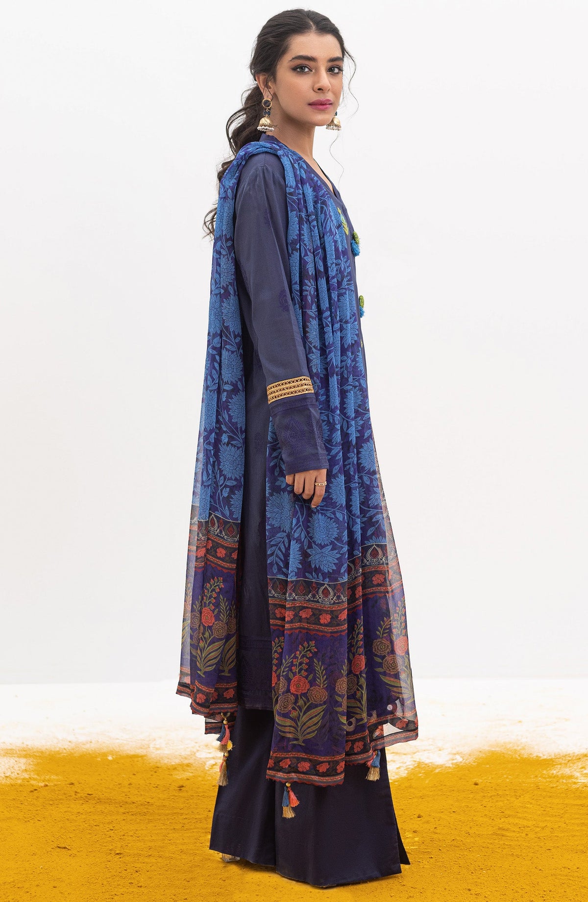 Orient - Unstitched 3 Piece Embroidered Jacquard Shirt , Cambric Pant and Chiffon Dupatta