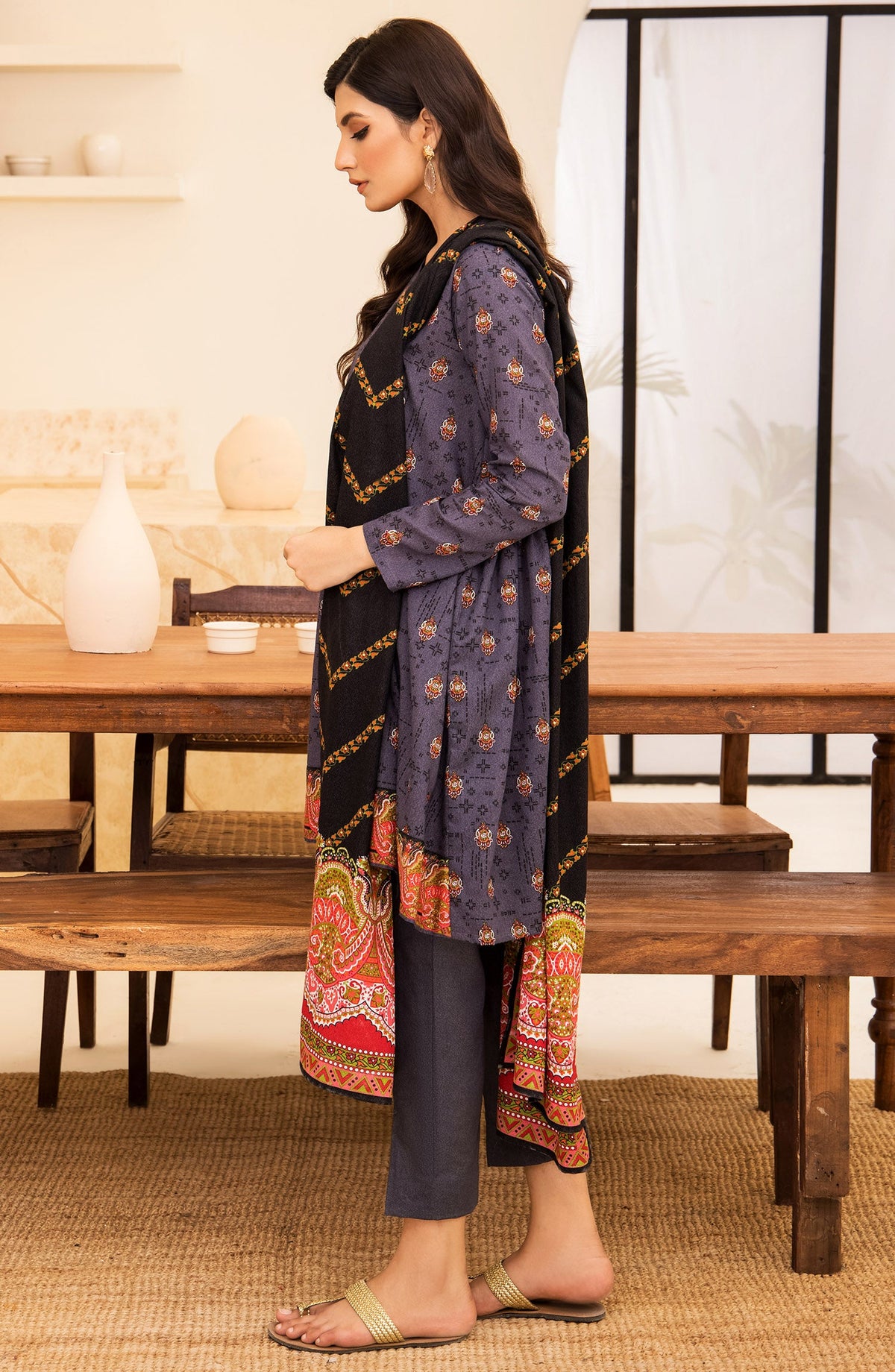 Orient - Unstitched 3 Piece Printed Karandi Shirt , Pant and Karandi Shawl Dupatta