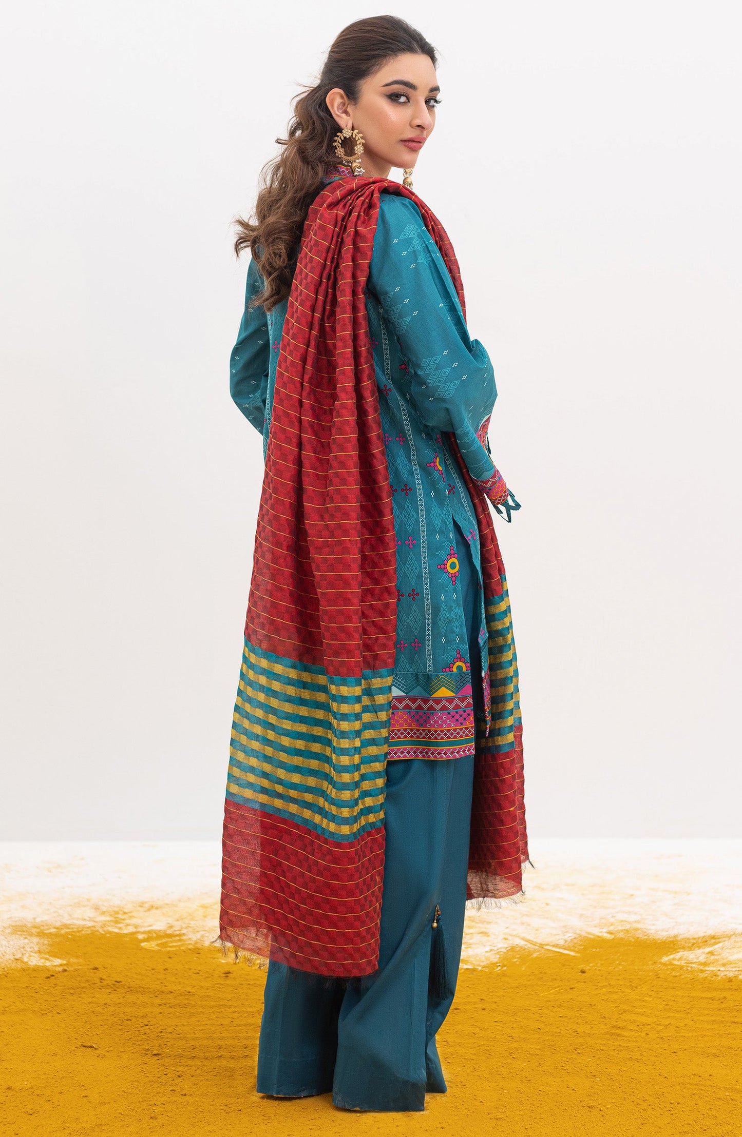 Orient - Unstitched 3 Piece Printed Lawn Shirt , Cambric Pant and Yarn Dyed Dupatta