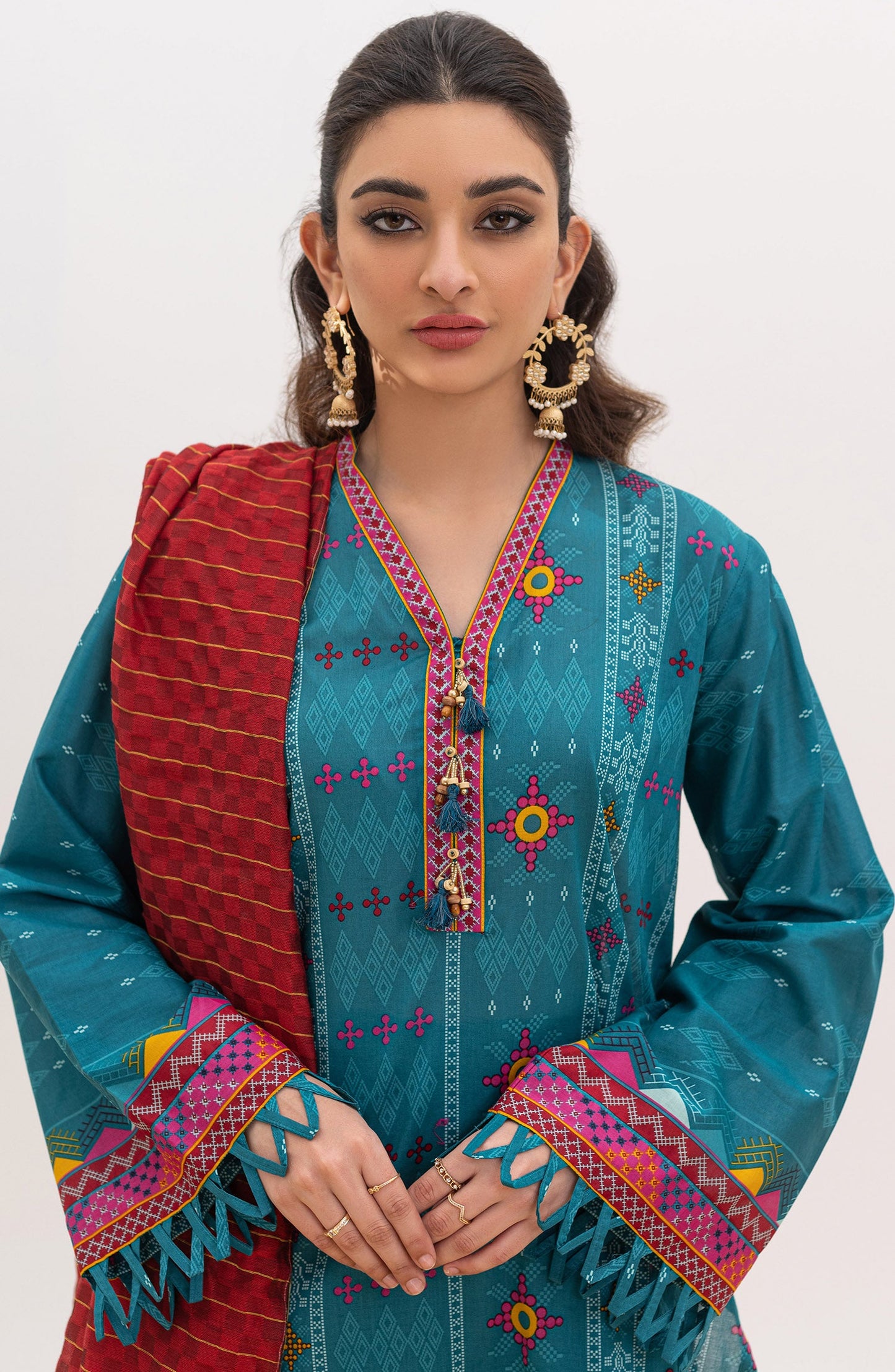 Orient - Unstitched 3 Piece Printed Lawn Shirt , Cambric Pant and Yarn Dyed Dupatta