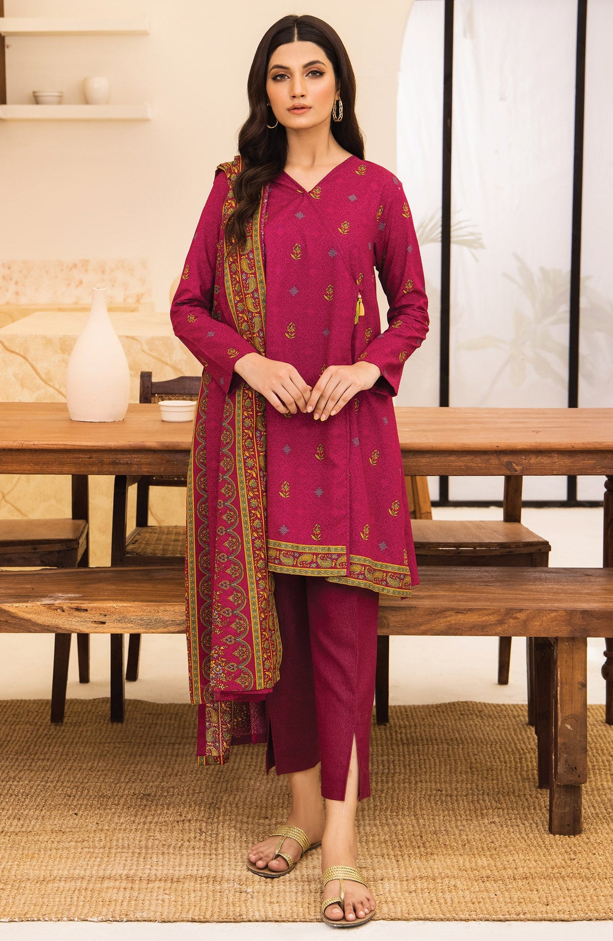Orient - Unstitched 3 Piece Printed Karandi Shirt , Pant and Karandi Shawl Dupatta