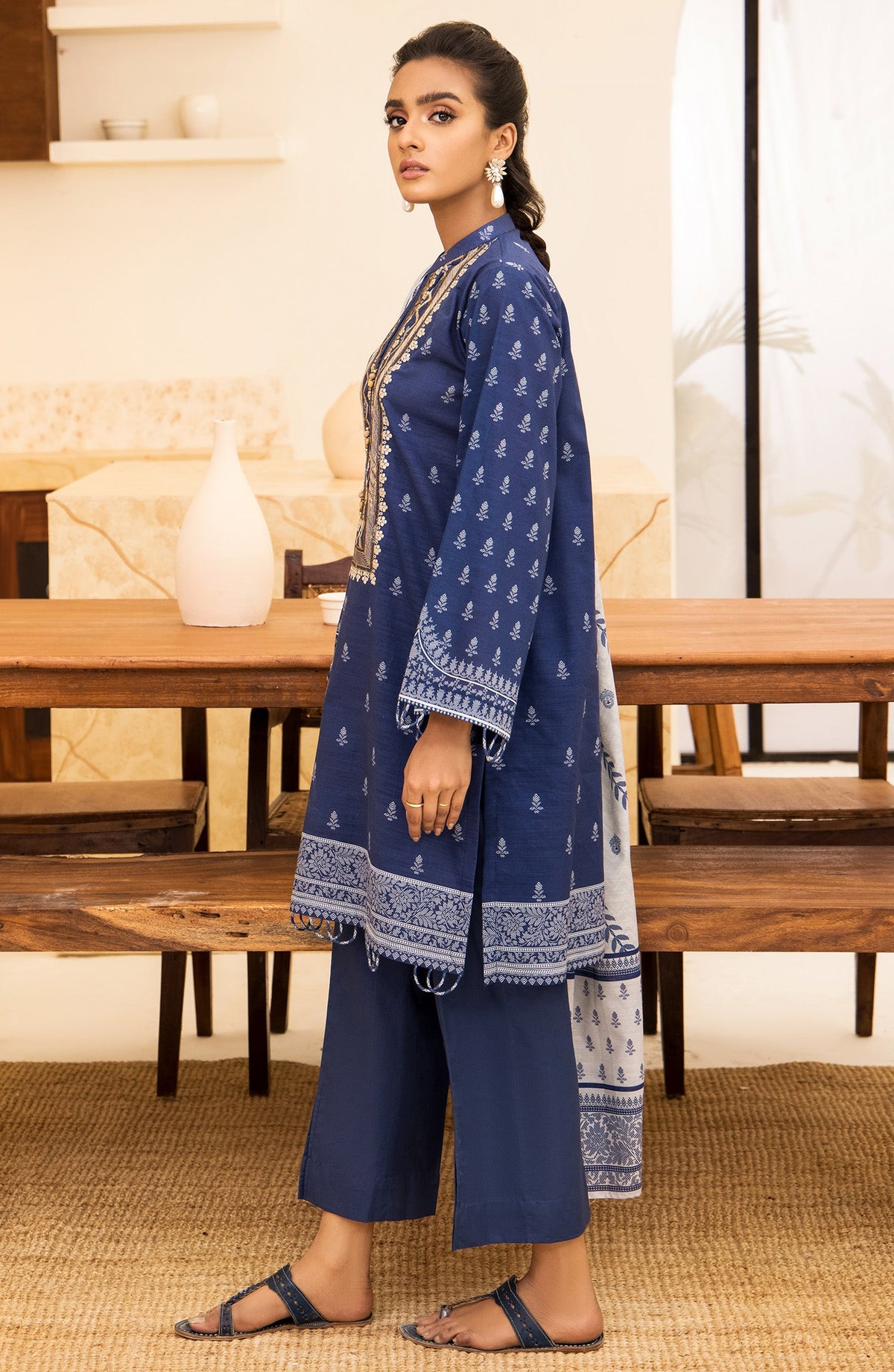 Orient - Unstitched 3 Piece Embroidered Khaddar Shirt , Pant and Khaddar Dupatta