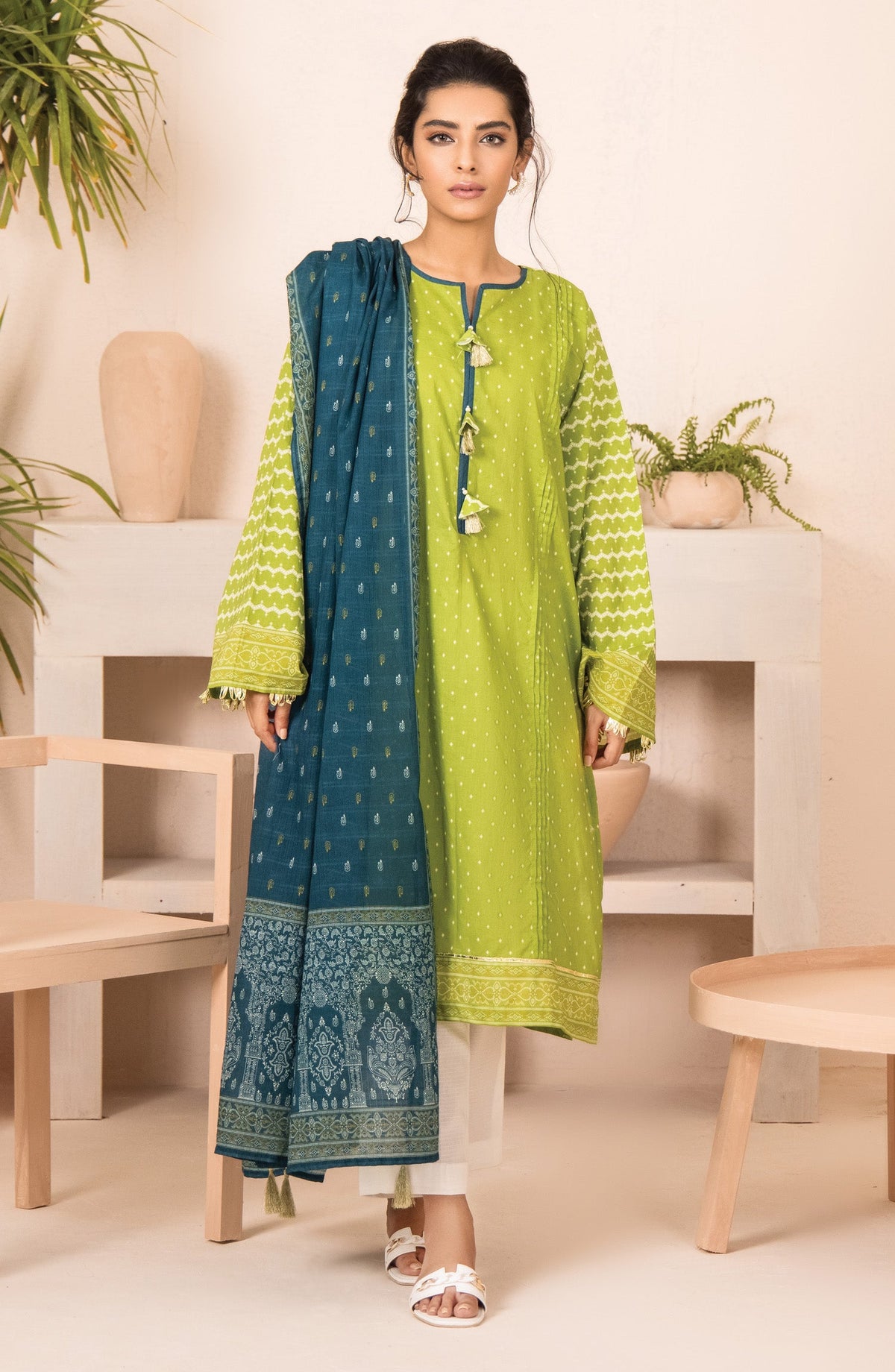 Orient - Unstitched 2 Piece Printed Heavy Lawn Shirt and Dobby Dupatta