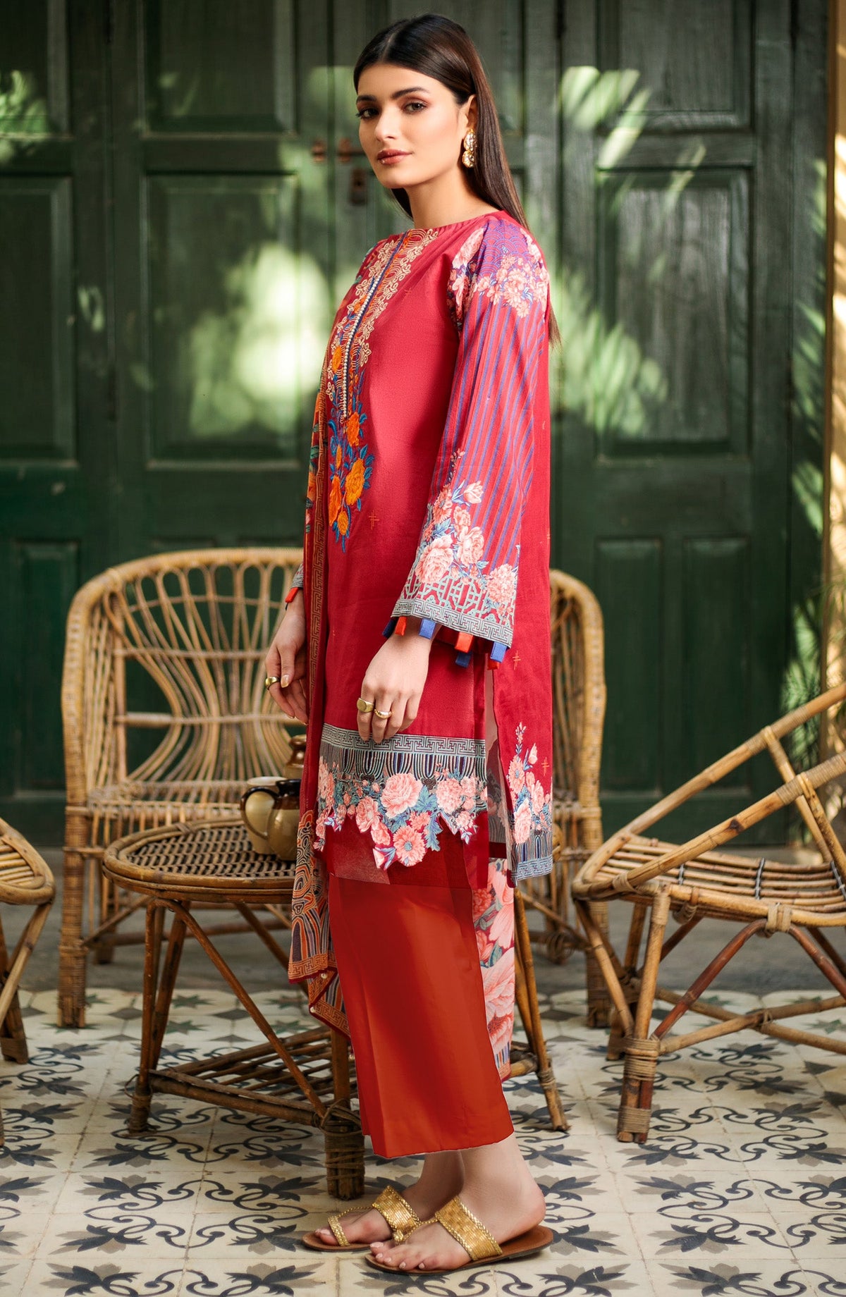 Orient - Unstitched 3 Piece Embroidered Lawn Suit