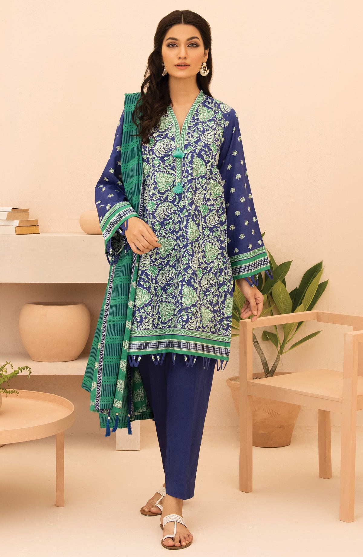 Orient - Unstitched 3 Piece Printed Lawn Shirt , Dyed Textured Pant and Lawn Dupatta