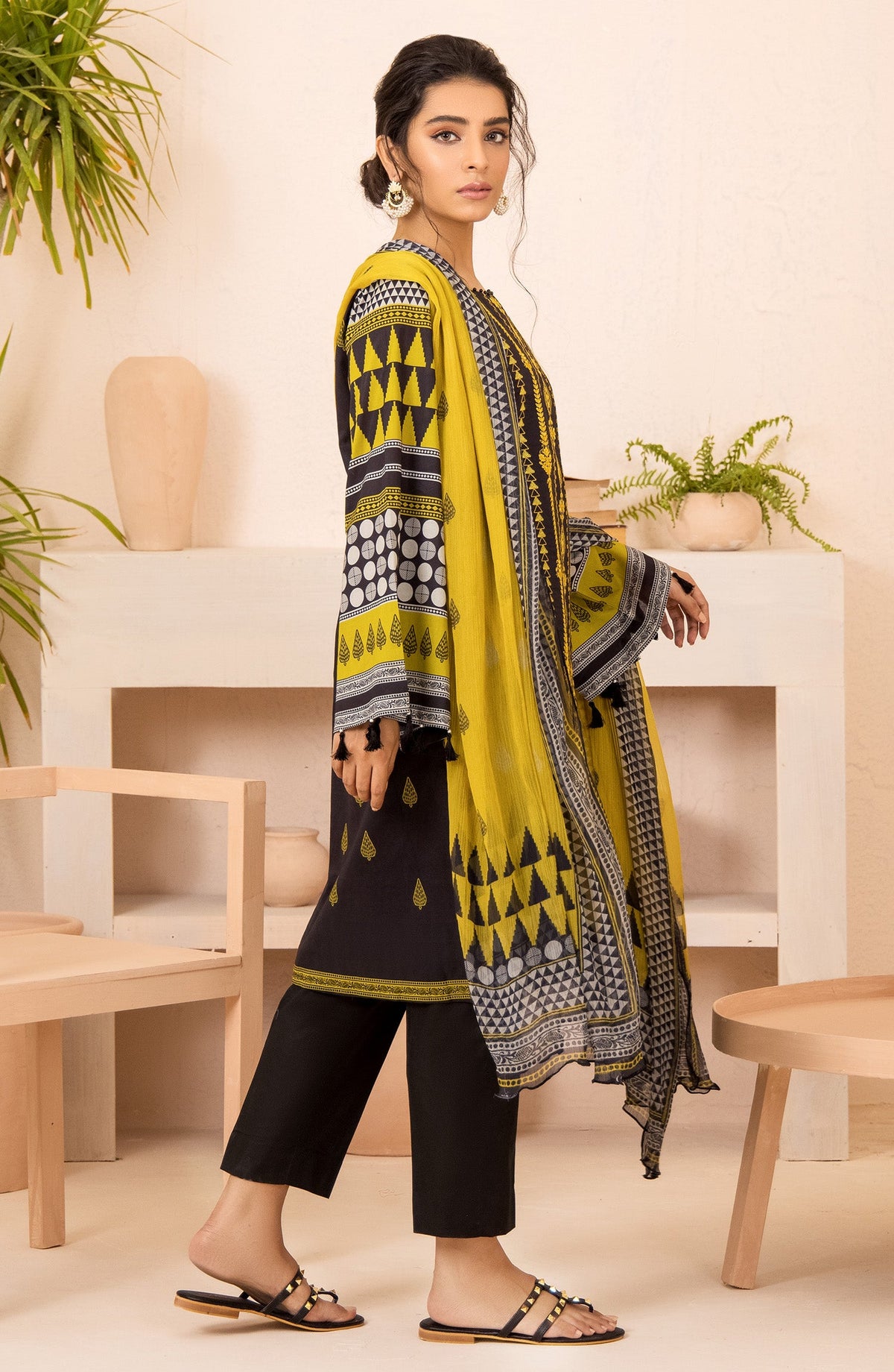 Orient - Unstitched 2 Piece Embroidered Lawn Shirt and Chiffon Dupatta