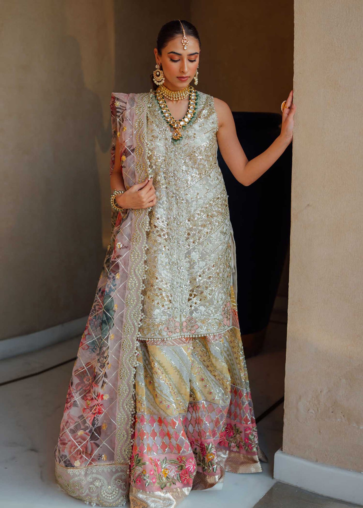 Saira Shakira - Crimson - Ivory - 5A