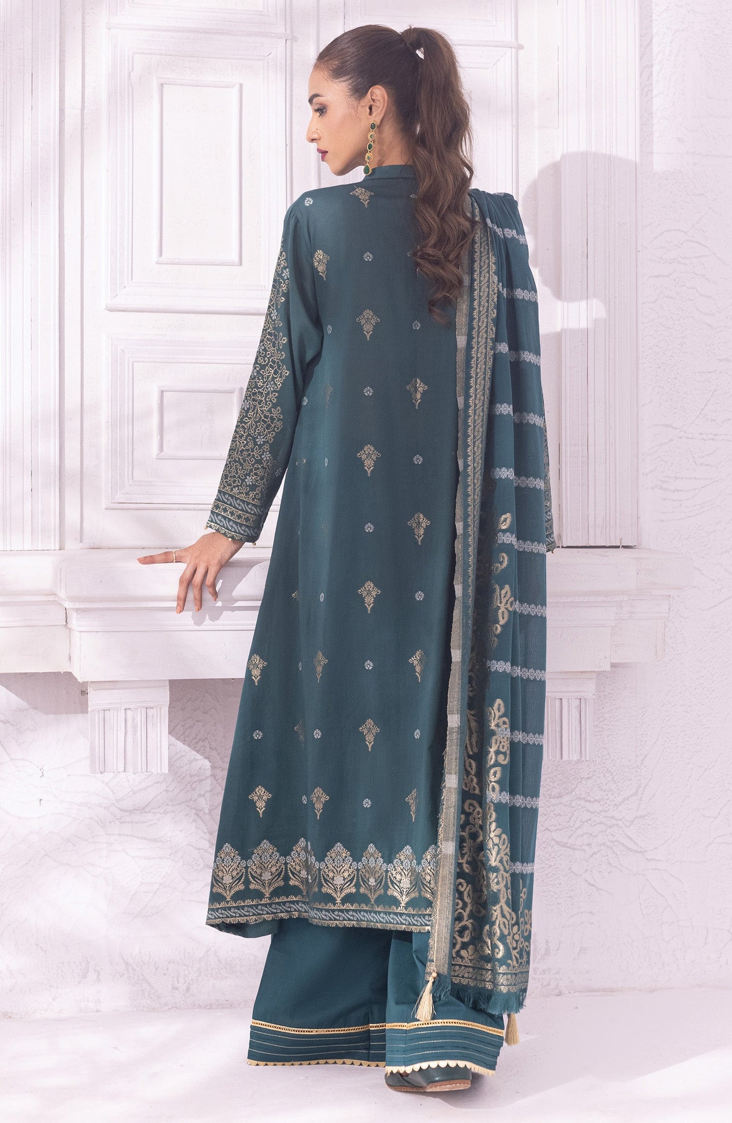 Orient - Stitched 3 Piece Embroidered Jacquard Shirt , Cambric Pant and JACQUARD Dupatta