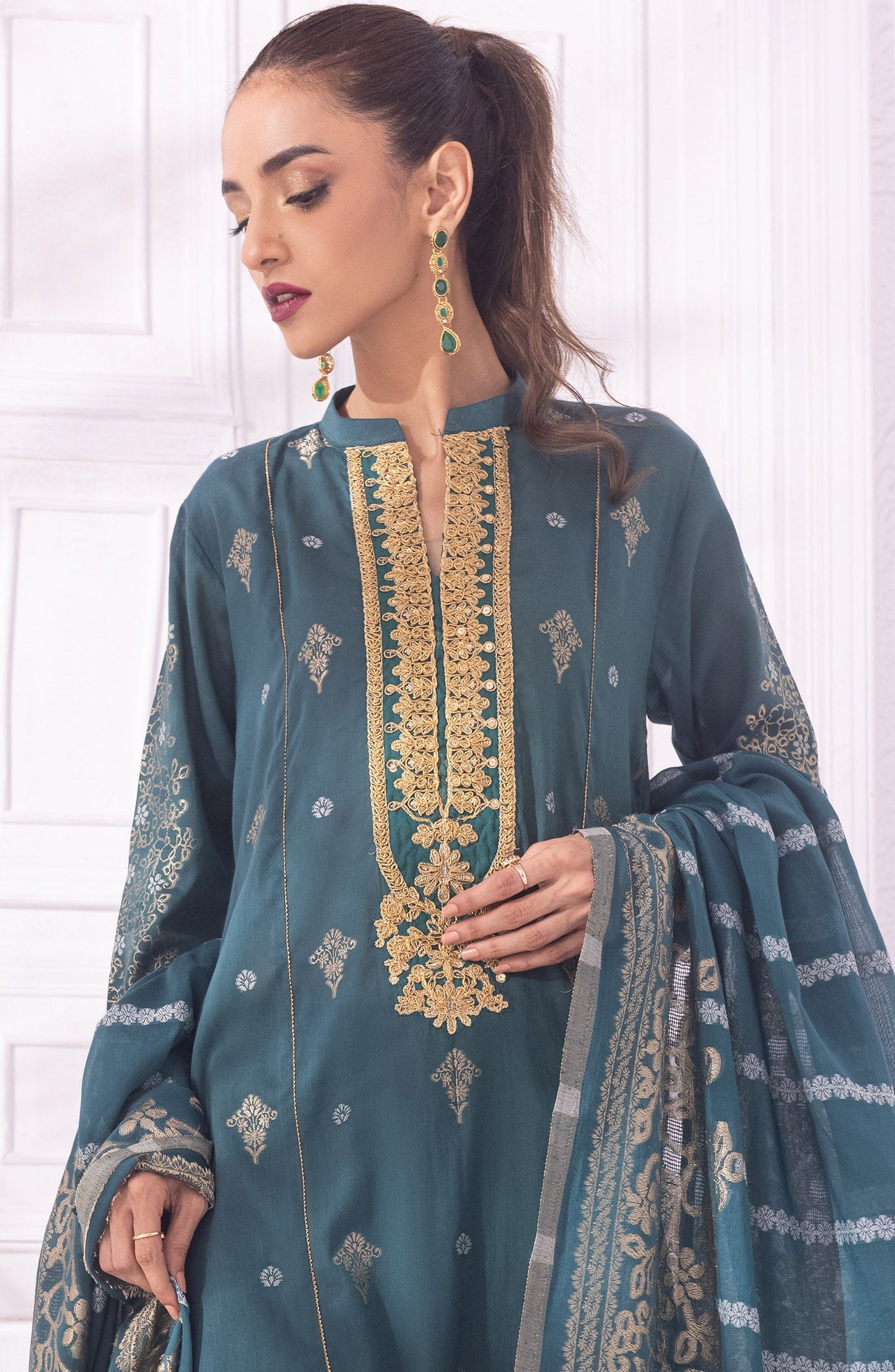 Orient - Stitched 3 Piece Embroidered Jacquard Shirt , Cambric Pant and JACQUARD Dupatta