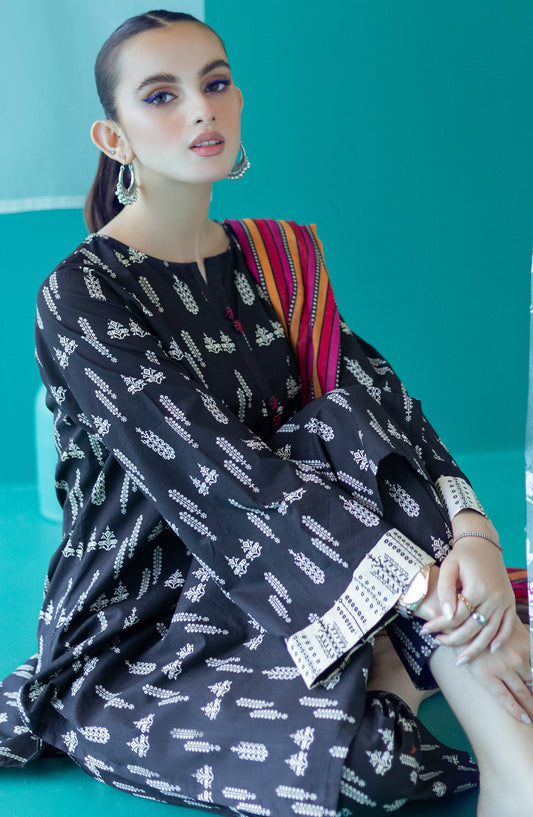 Orient - Unstitched 3 Piece Printed Heavy Lawn Shirt , Lawn Pant and Lawn Dupatta