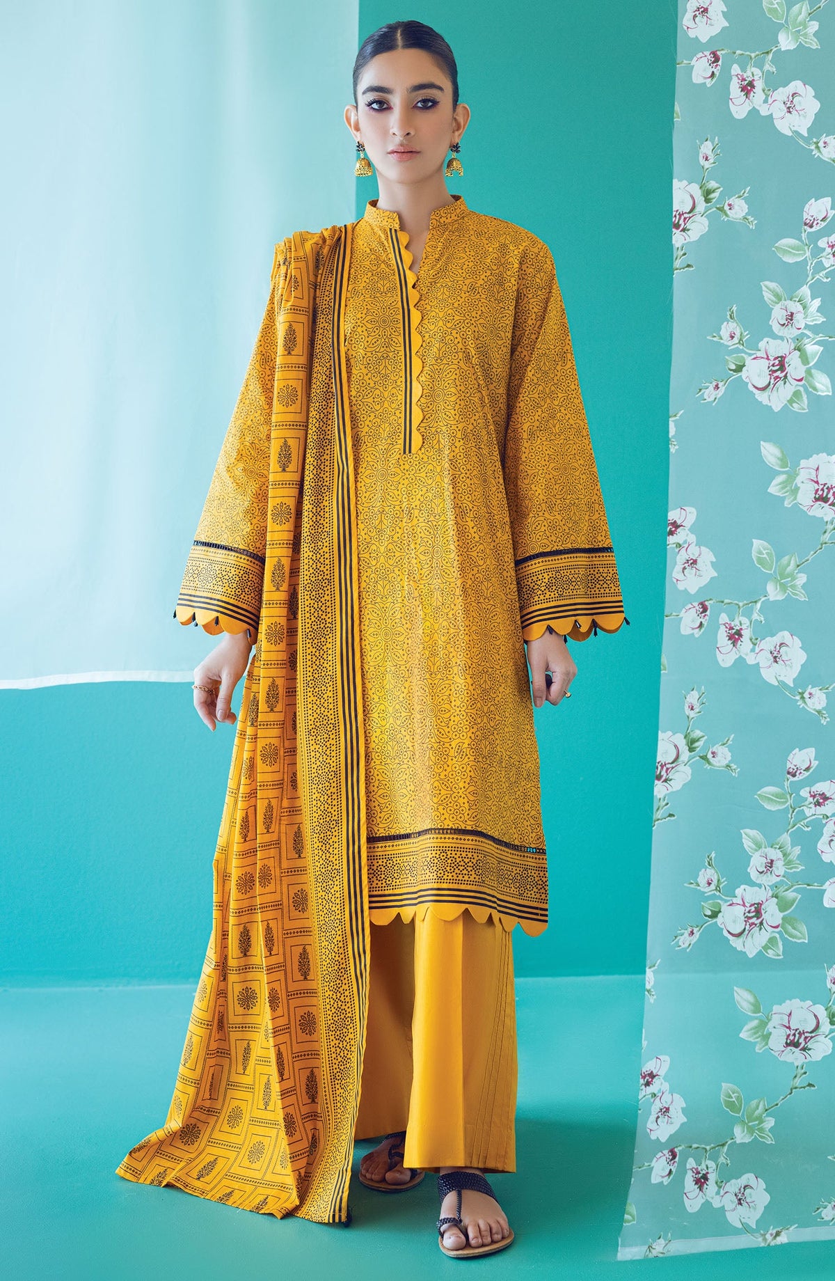 Orient - Unstitched 3 Piece Printed Heavy Lawn Shirt , Cambric Pant and Lawn Dupatta