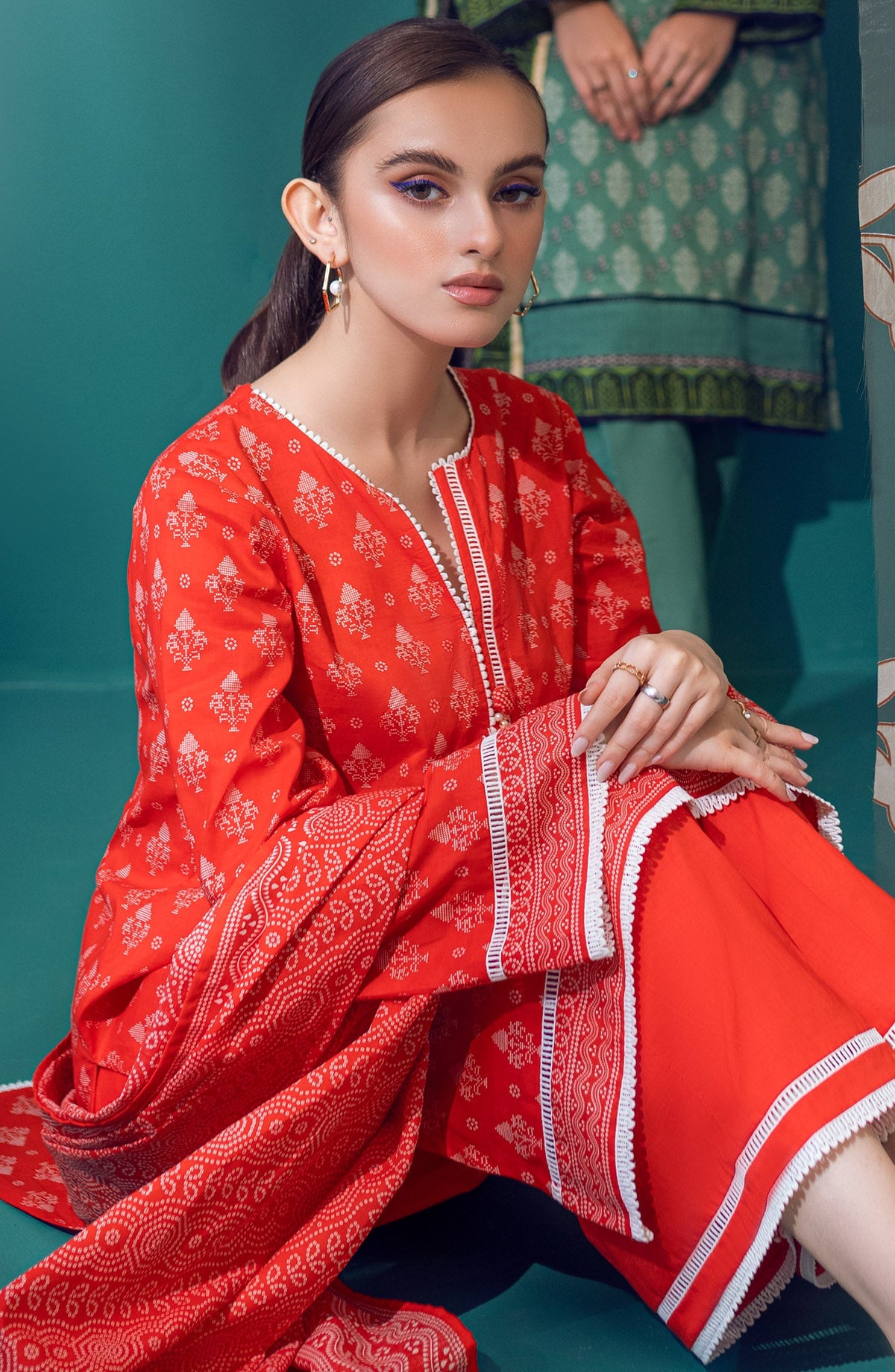 Orient - Unstitched 3 Piece Printed Heavy Lawn Shirt , Cambric Pant and Lawn Dupatta