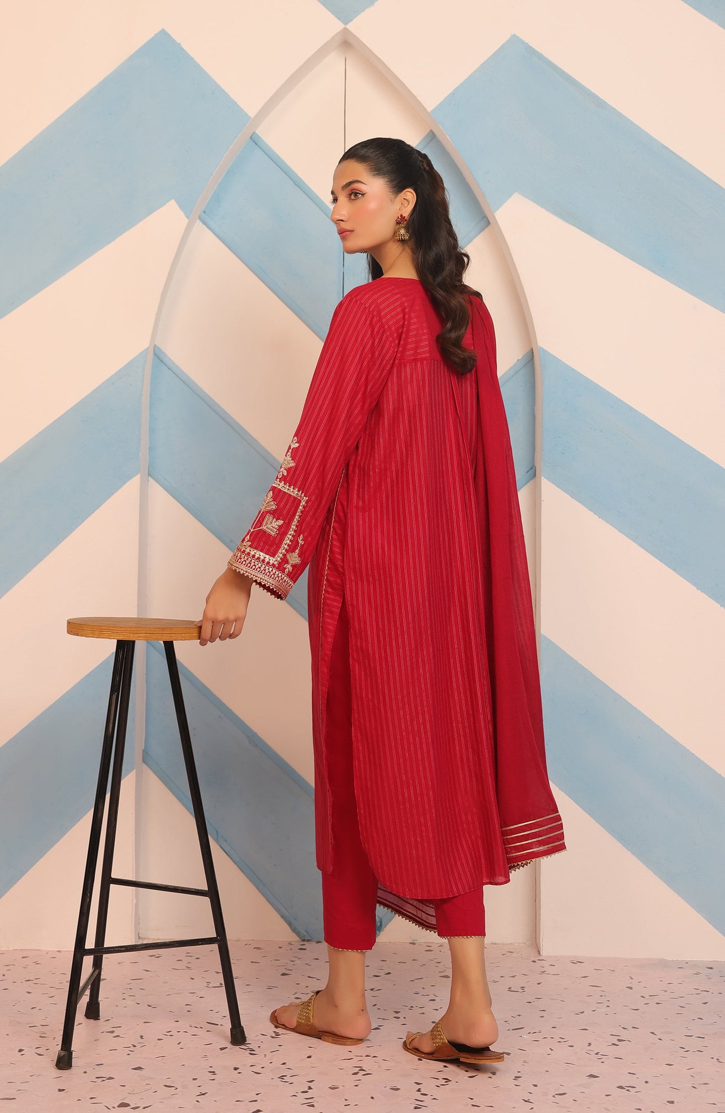 Orient - Stitched 3 Piece Embroidered Jacquard Shirt , Cambric Pant and Dobby Net Dupatta