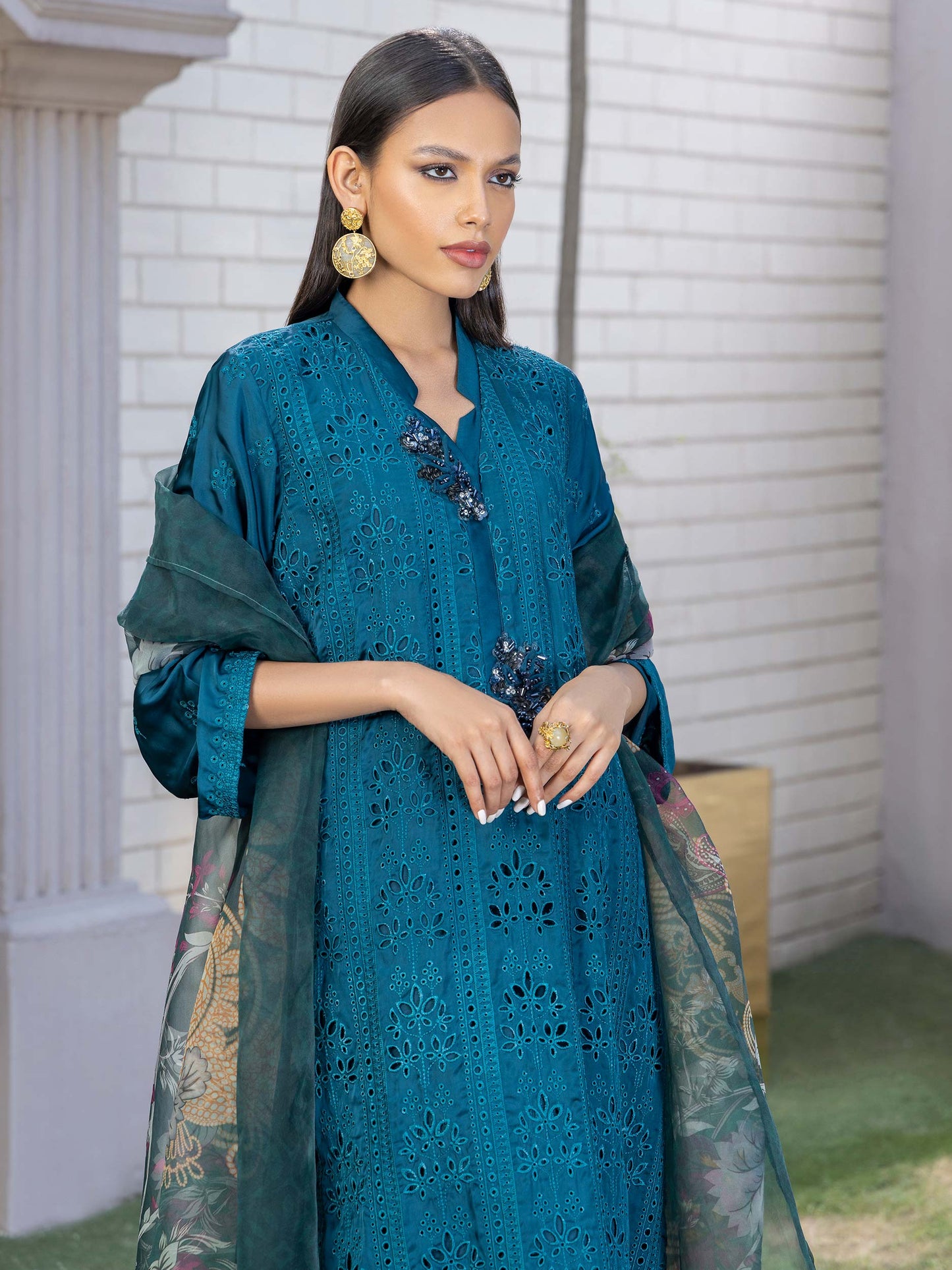 3 Piece Silk Suit-Embroidered (Pret)