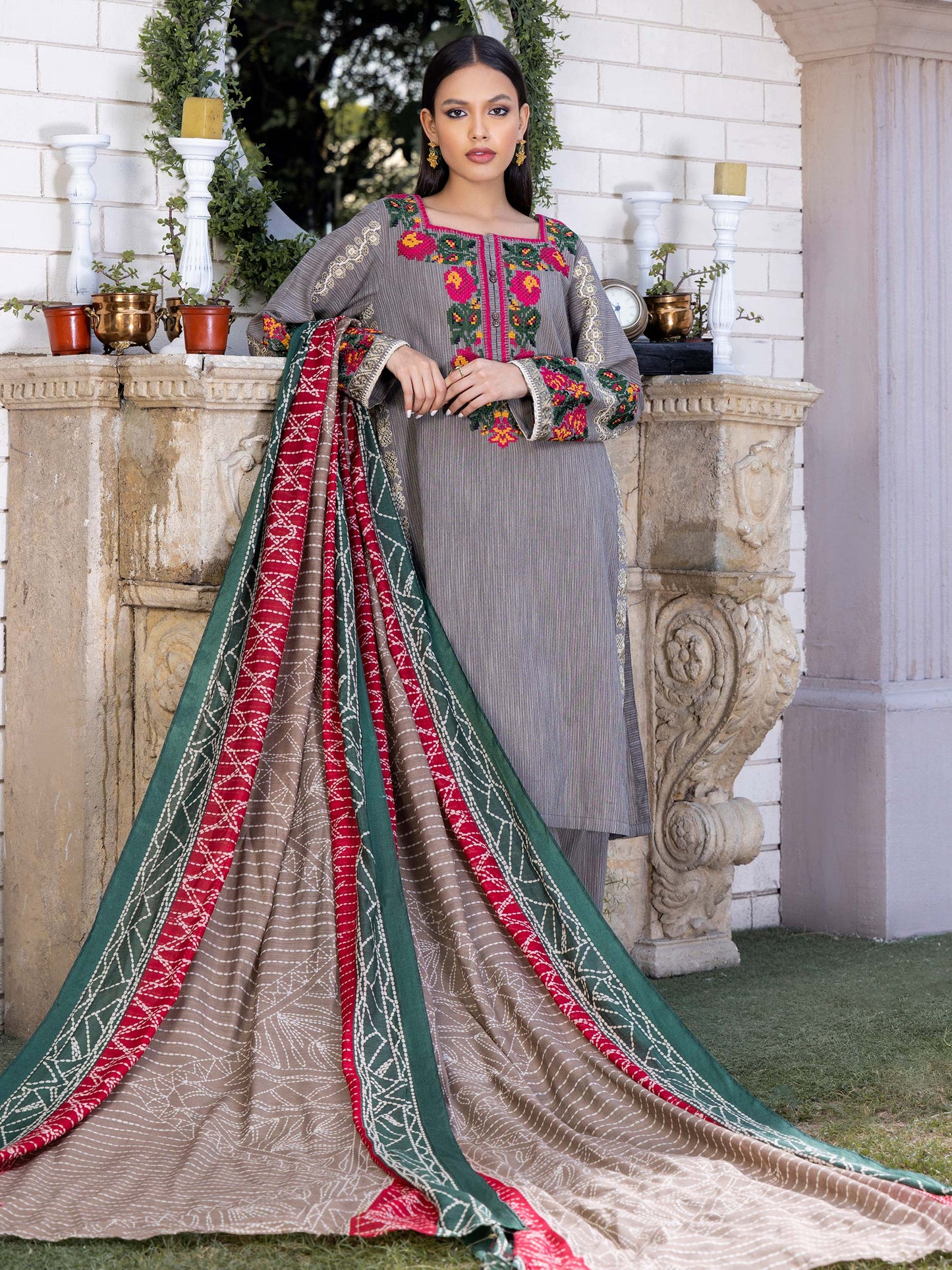 3 Piece Yarn Dyed Suit-Embroidered (Pret)