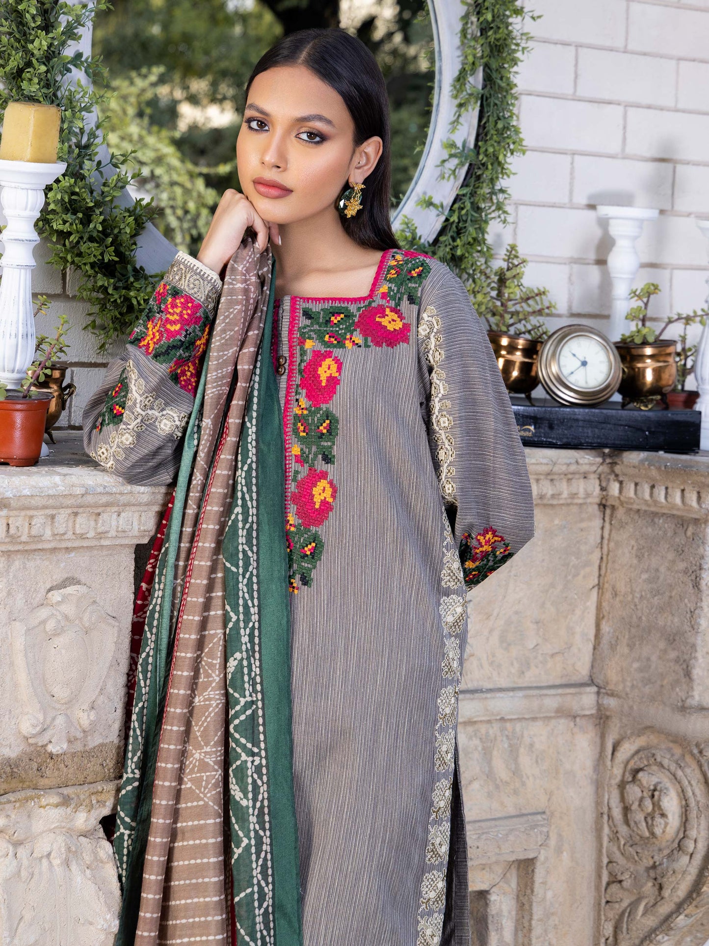 3 Piece Yarn Dyed Suit-Embroidered (Pret)