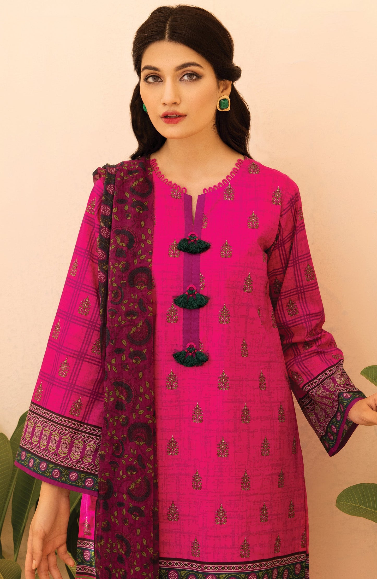 Orient - Unstitched 3 Piece Printed Lawn Shirt , Cambric Pant and Chiffon Dupatta