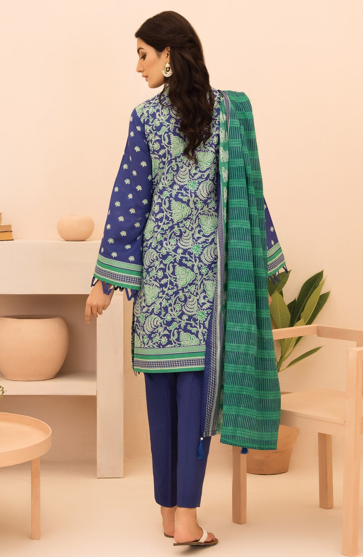 Orient - Unstitched 3 Piece Printed Lawn Shirt , Dyed Textured Pant and Lawn Dupatta