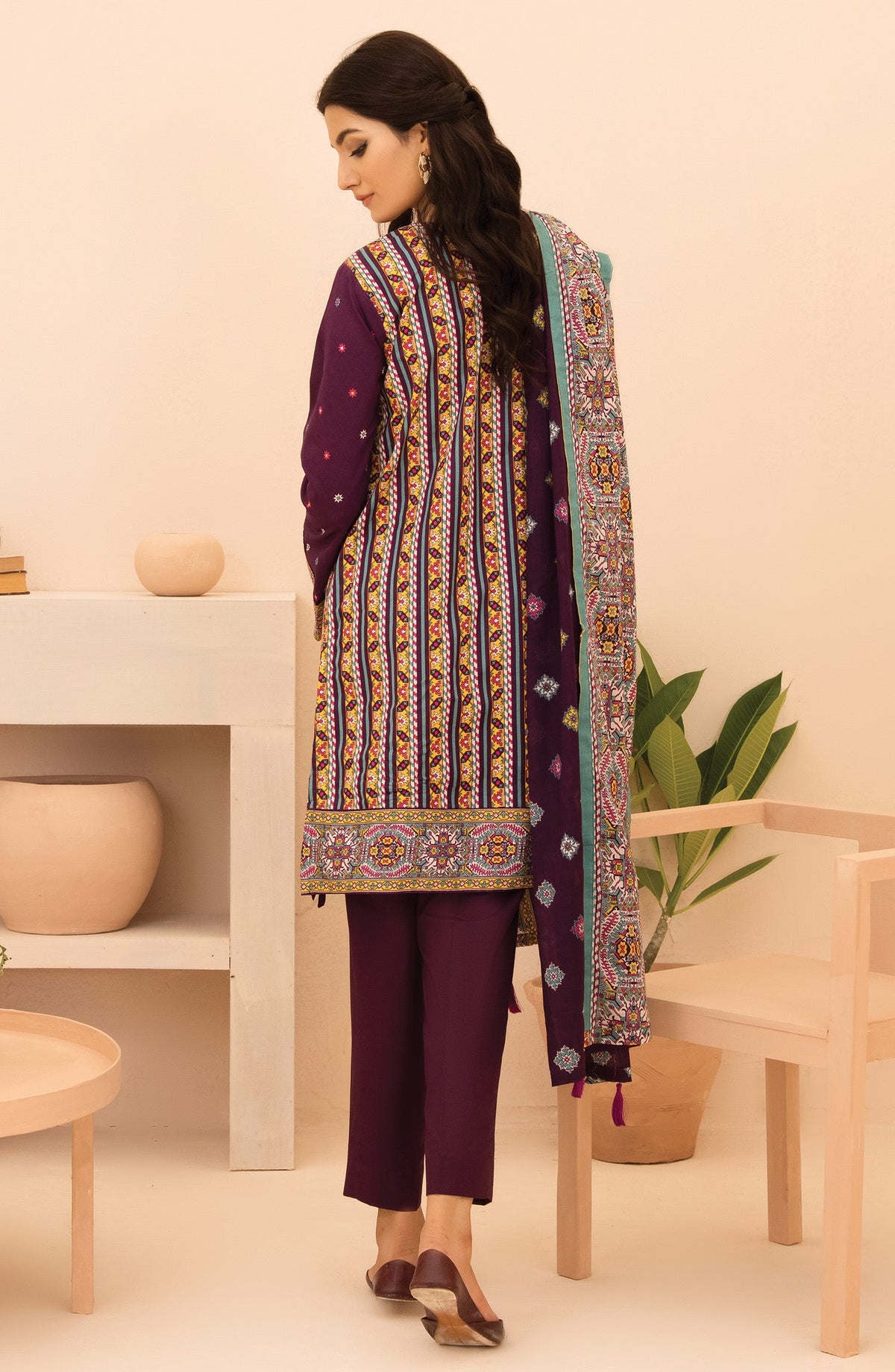 Orient - Unstitched 3 Piece Printed Lawn Shirt , Dyed Textured Pant and Lawn Dupatta
