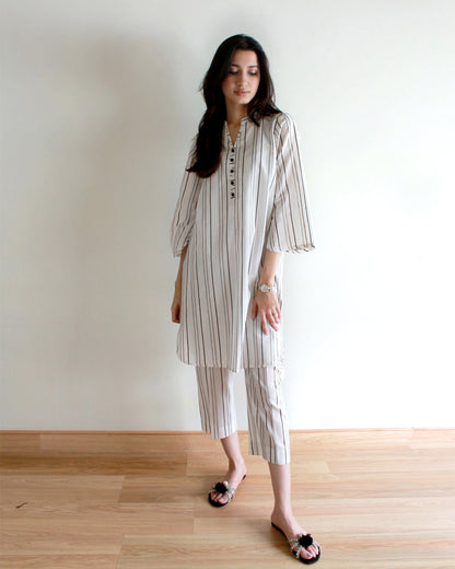 Ayesha Naveed - Maya