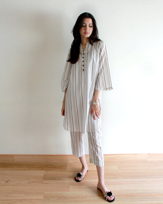 Ayesha Naveed - Maya