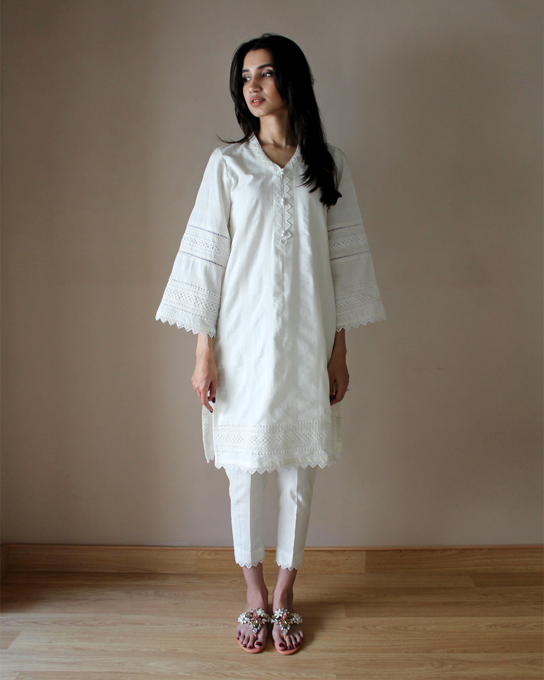 Ayesha Naveed - Pearl Set