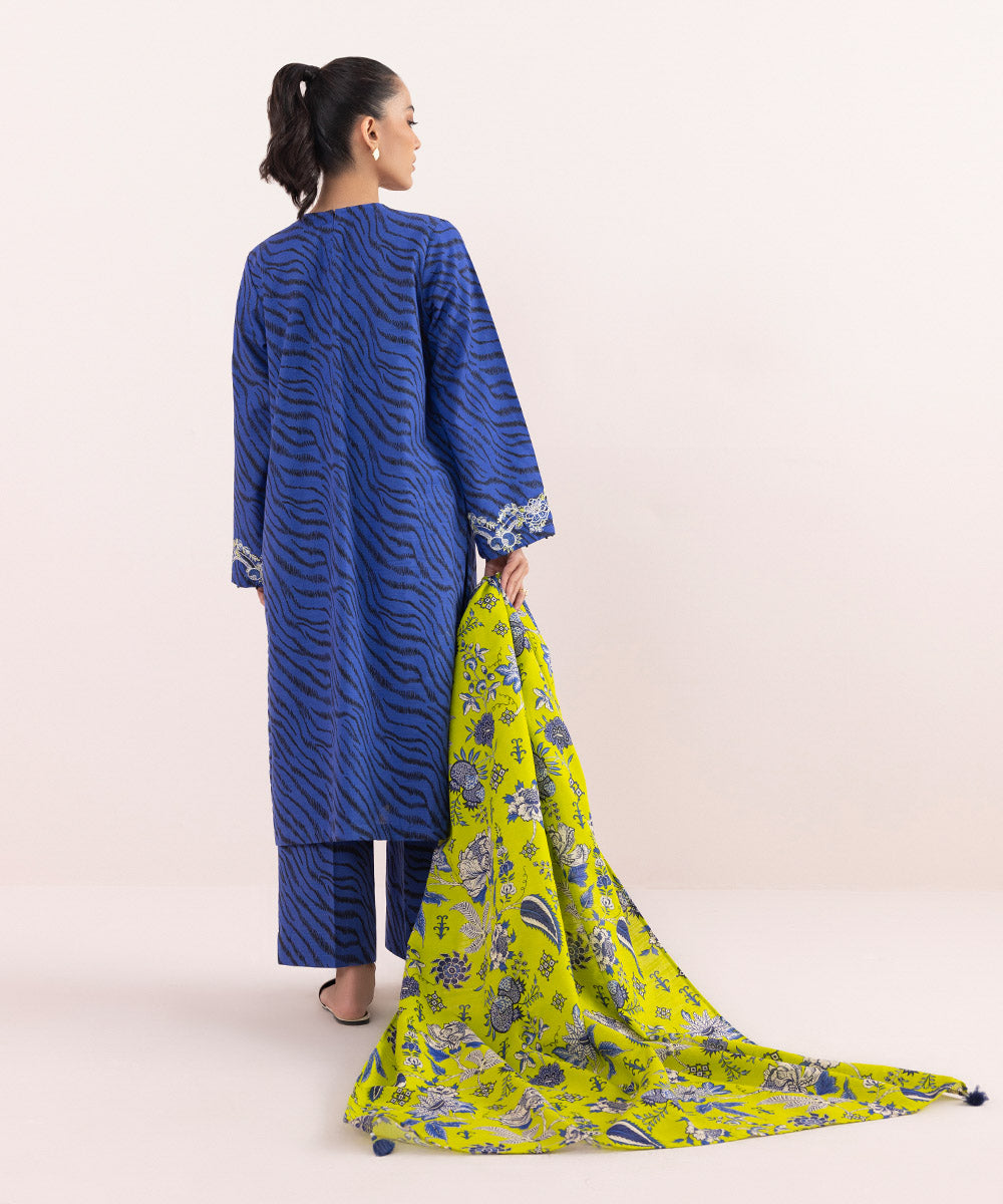 Sapphire - 3 Piece - Embroidered Khaddar Suit