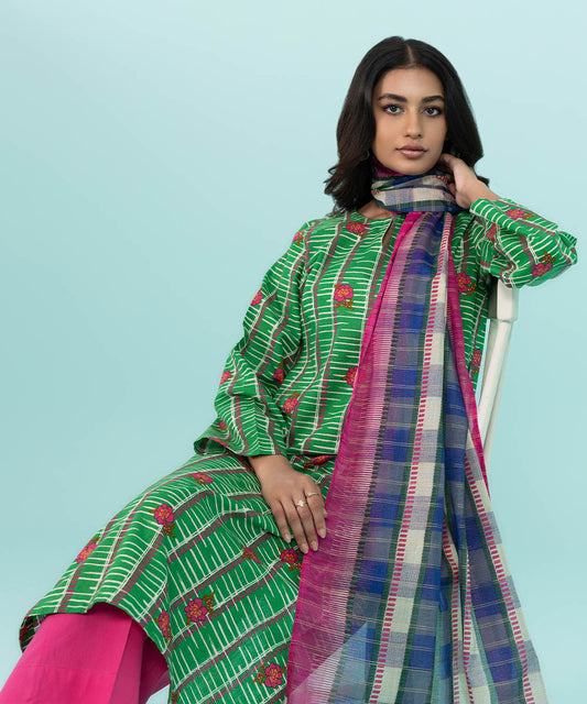 Sapphire - 3 Piece - Printed Khaddar Suit