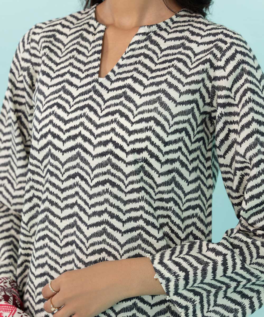 Sapphire - 2 Piece - Printed Khaddar Suit
