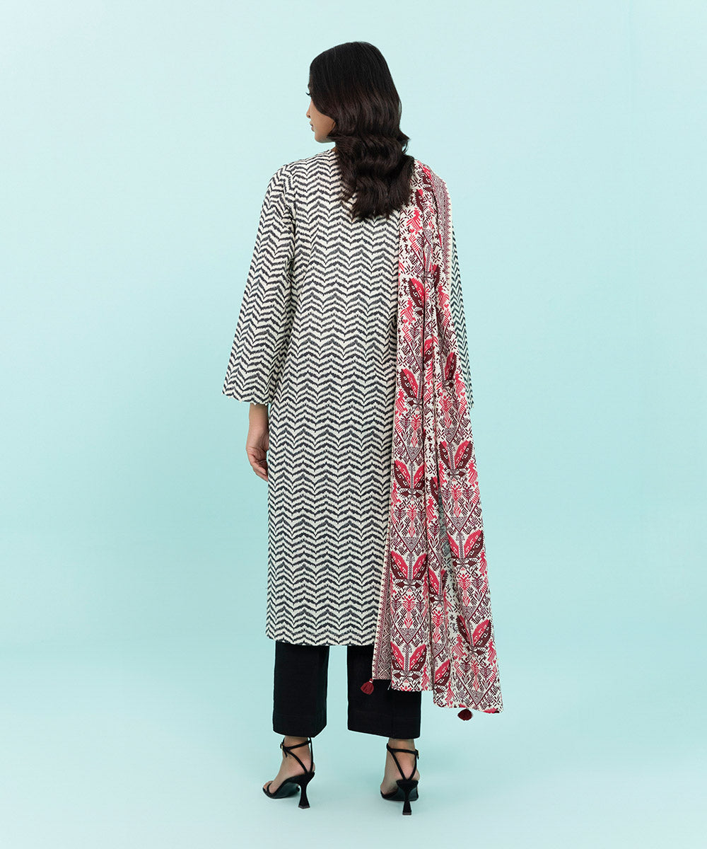 Sapphire - 2 Piece - Printed Khaddar Suit