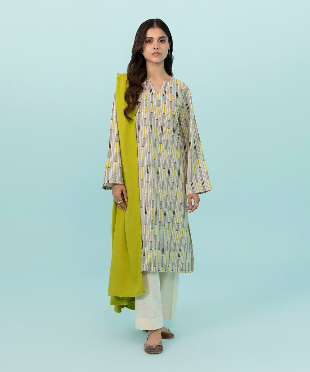 Sapphire - 3 Piece - Printed Khaddar Suit