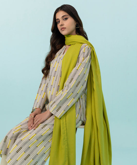 Sapphire - 3 Piece - Printed Khaddar Suit