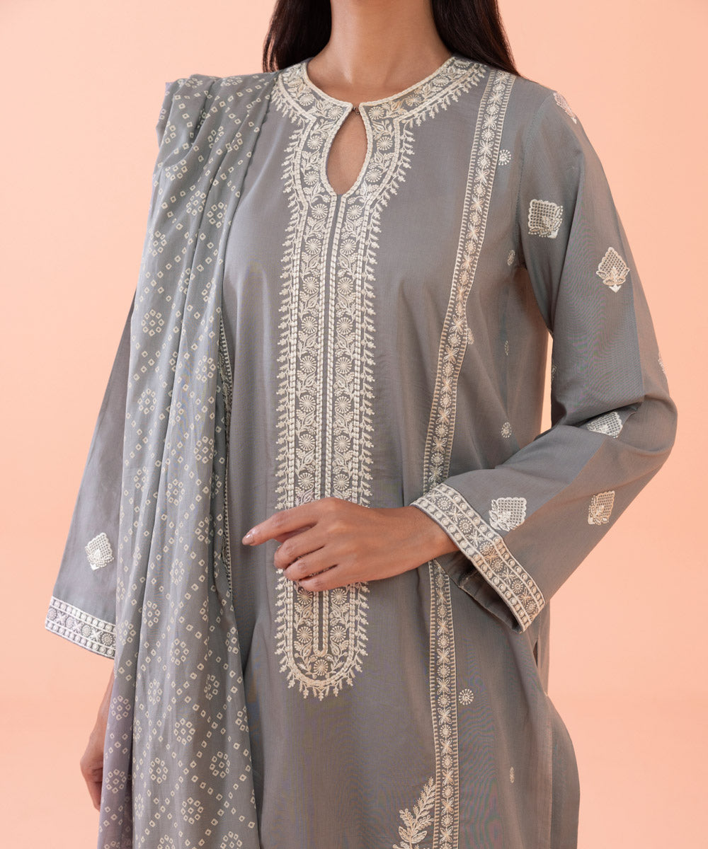 Sapphire - 3 Piece - Embroidered Lawn Suit