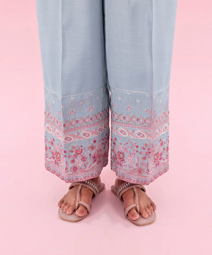Sapphire - 3 Piece - Embroidered Karandi Suit