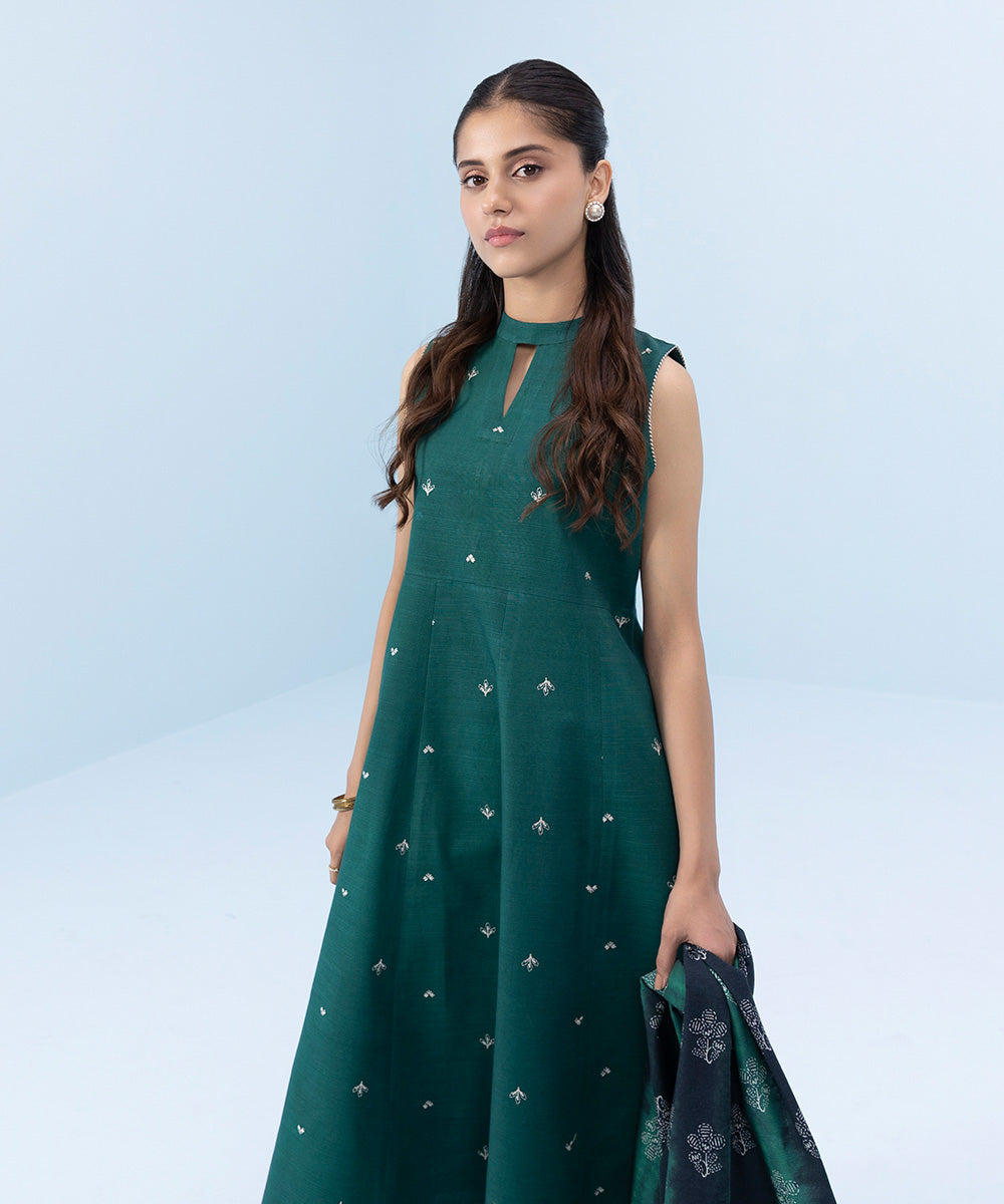 Sapphire - 3 Piece - Embroidered Khaddar Suit