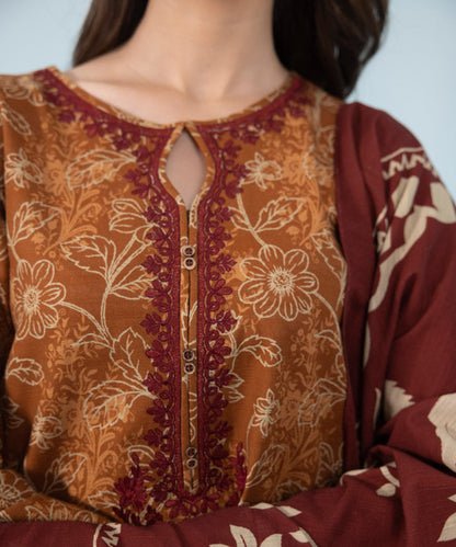 Sapphire - 3 Piece - Embroidered Khaddar Suit