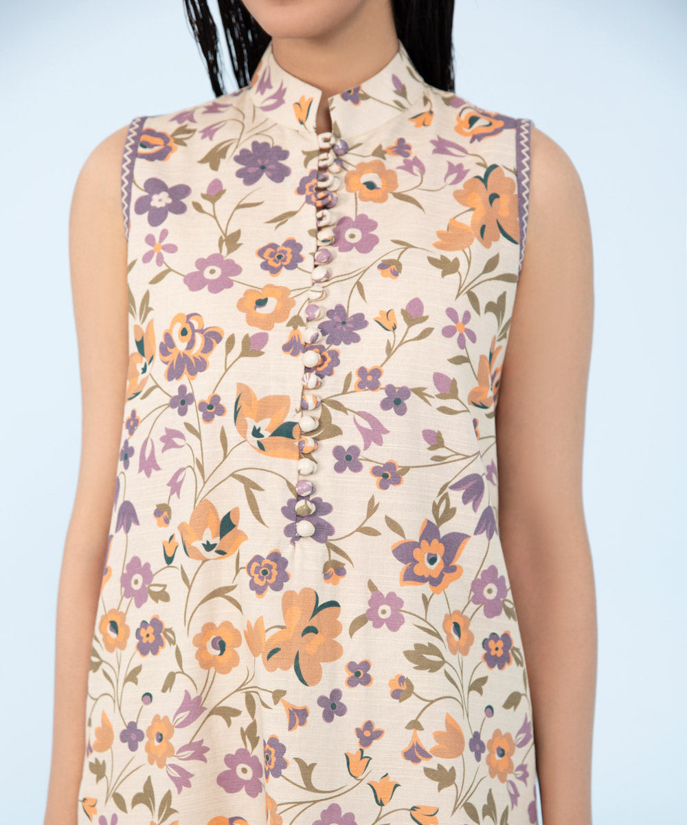 Sapphire - 3 Piece - Printed Khaddar Suit