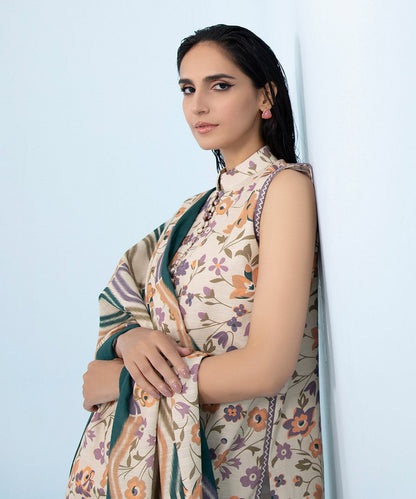 Sapphire - 3 Piece - Printed Khaddar Suit