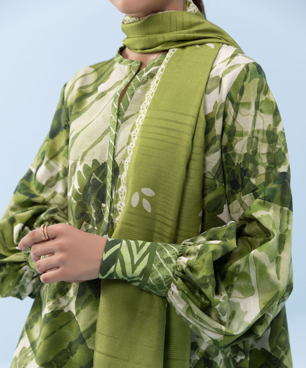 Sapphire - 3 Piece - Printed Khaddar Suit
