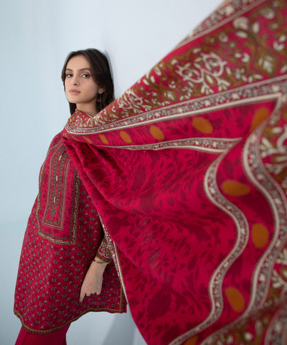 Sapphire - 3 Piece - Printed Khaddar Suit