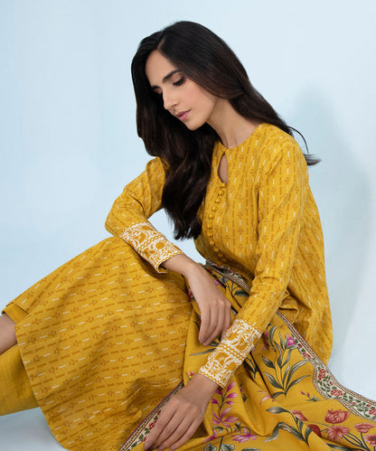 Sapphire - 3 Piece - Printed Khaddar Suit
