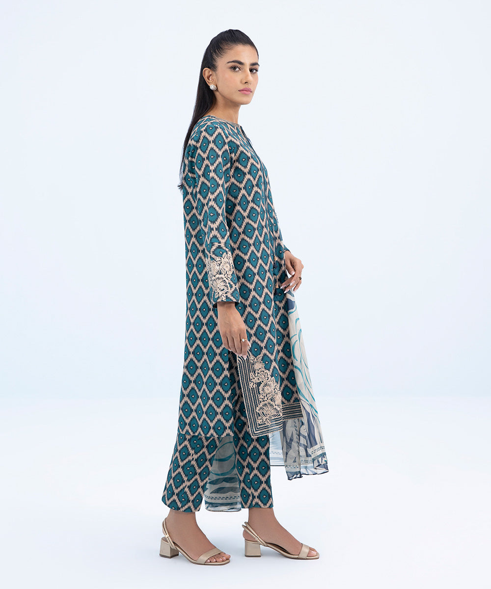 Sapphire - 3 Piece - Embroidered Khaddar Suit